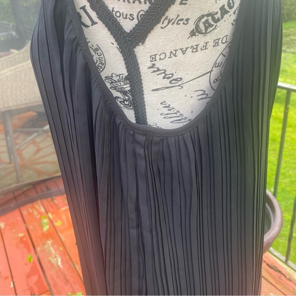Willow & Clay Size Large Black Pleated Lined Sheer Sleeveless Floaty Dress - Picture 5 of 11